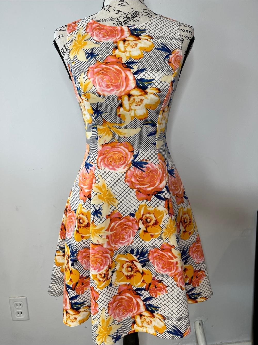 Floral Art To Wear Mini A-Line Noir Artsy Dress Dopamine Size XS Pop Art